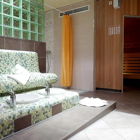 Kapitan Blaubar Ref. * Baabe